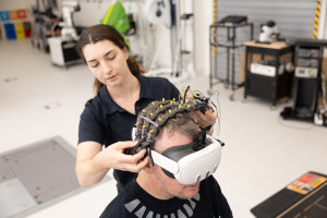 BioSpine researcher using rehabilitation technology